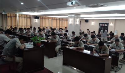 素質(zhì)就業(yè)，技能立業(yè)